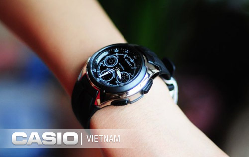 Đồng hồ Casio AQ-163W-1B1VDF thời trang mạnh mẽ